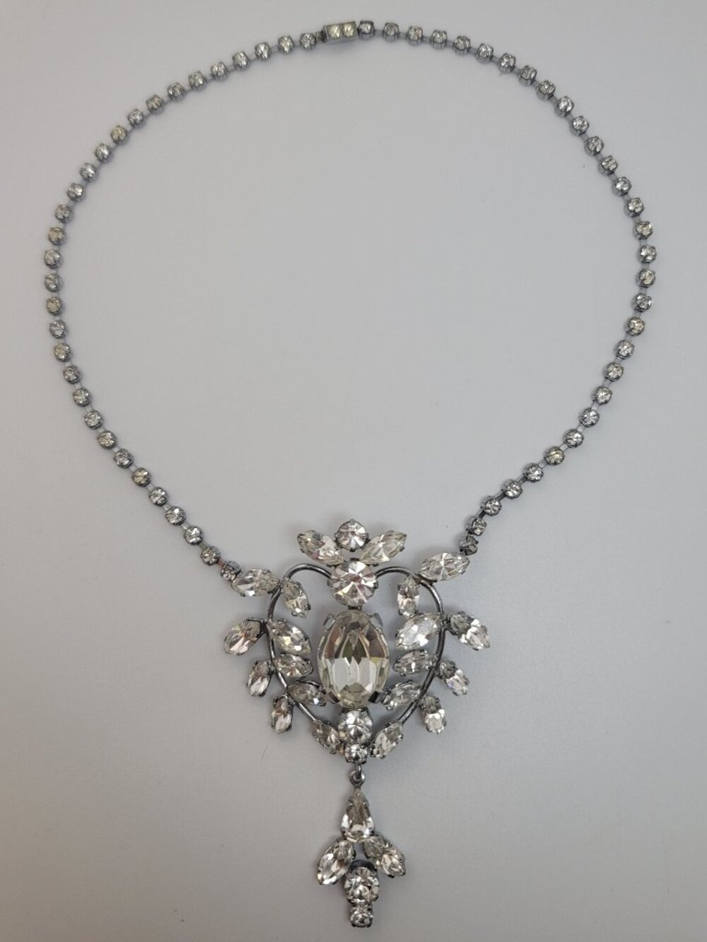Vintage Rococo Style Rhinestone Necklace - Picture 5 of 7